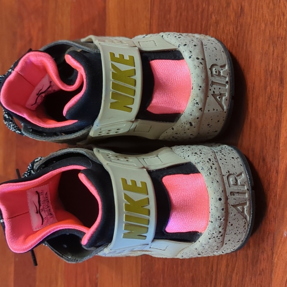 Nike Huarache Run Premium 704830 Desert Moss Mens Size 11 - Picture 4 of 5